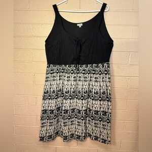 Avenue Black Garment